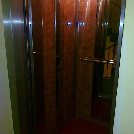 Хотел софия 3*